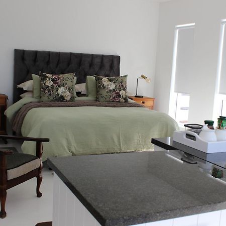 Nivenia Beach House Bettyʼs Bay Екстериор снимка