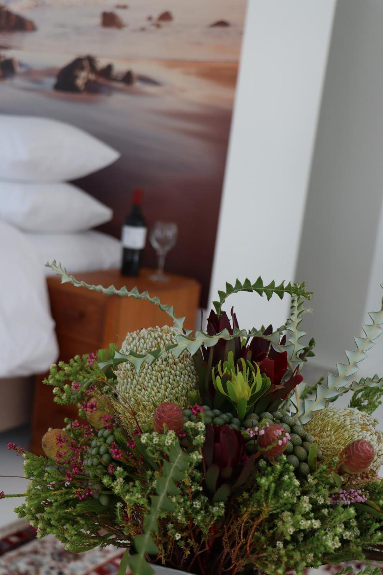 Nivenia Beach House Bettyʼs Bay Екстериор снимка