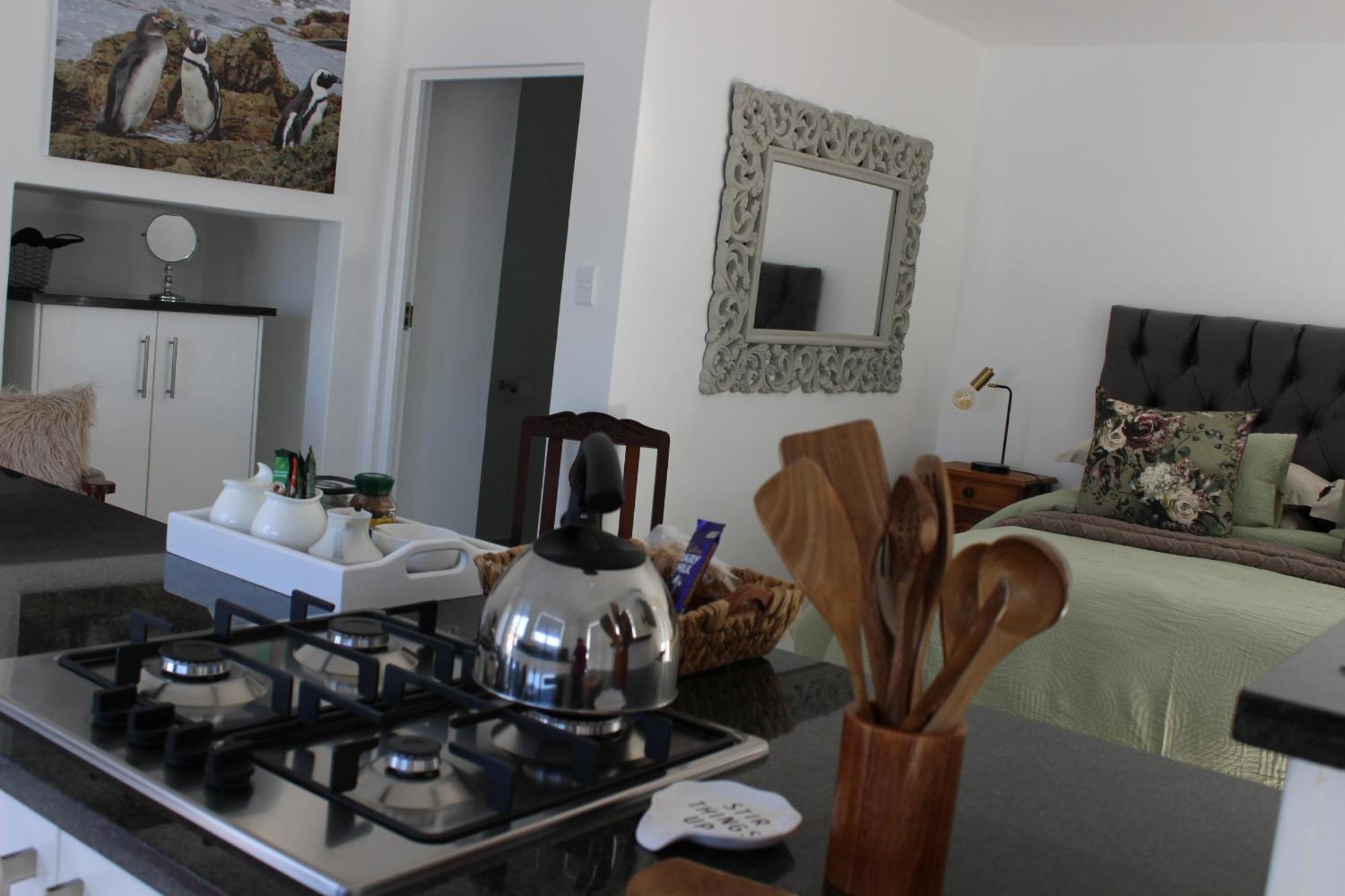 Nivenia Beach House Bettyʼs Bay Екстериор снимка
