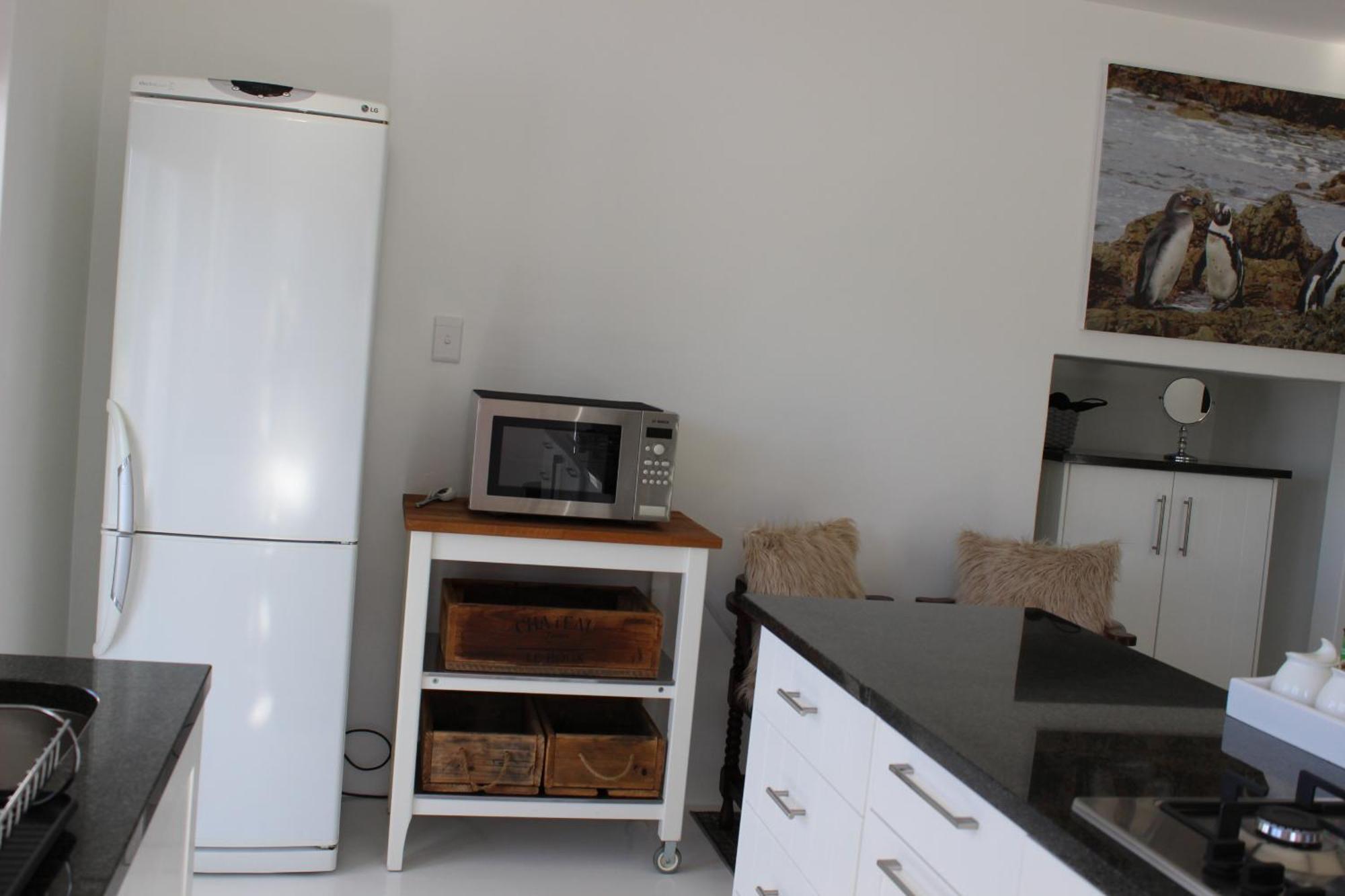 Nivenia Beach House Bettyʼs Bay Екстериор снимка