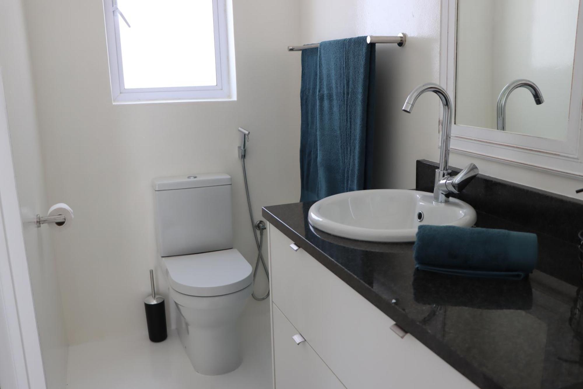 Nivenia Beach House Bettyʼs Bay Екстериор снимка