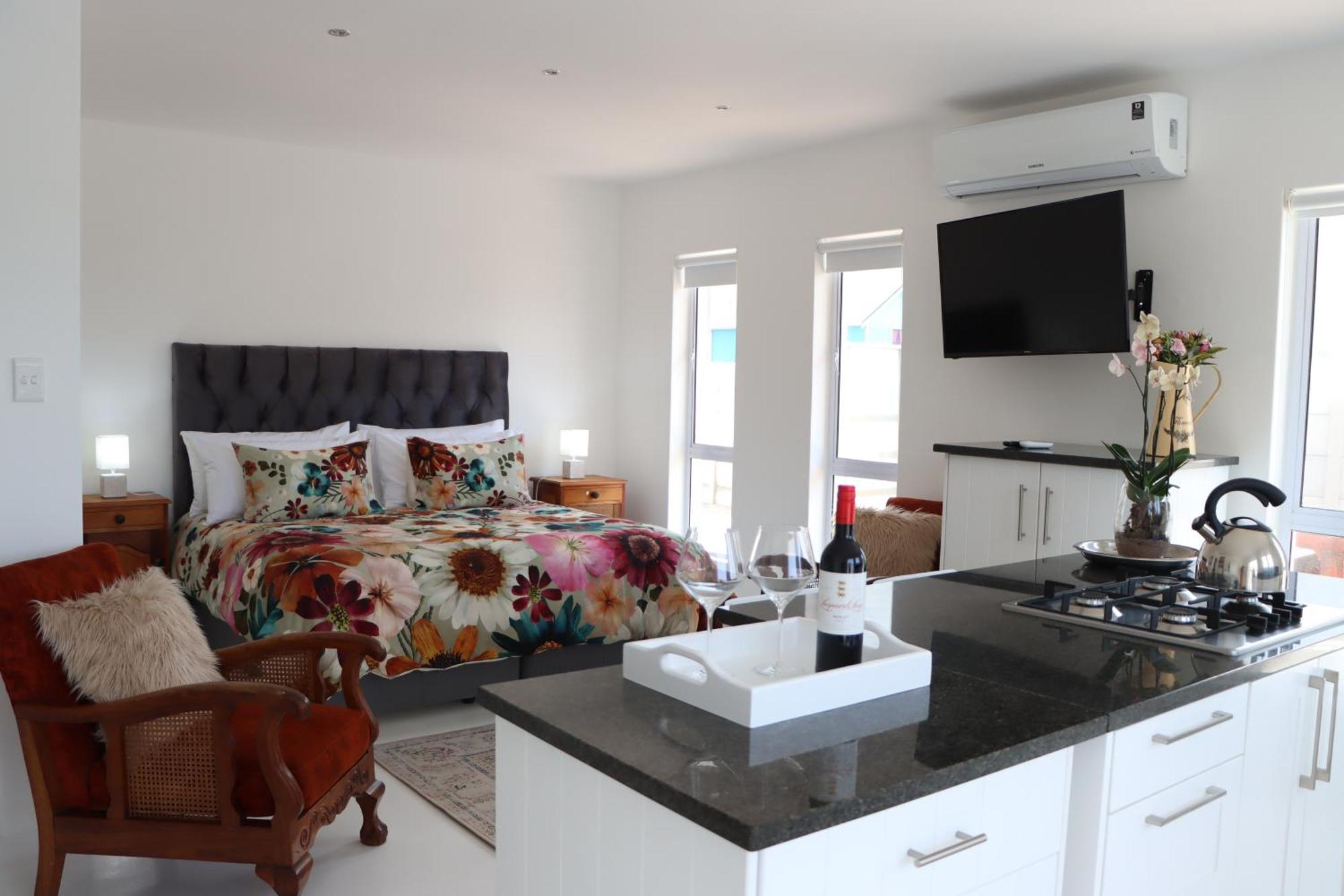 Nivenia Beach House Bettyʼs Bay Екстериор снимка
